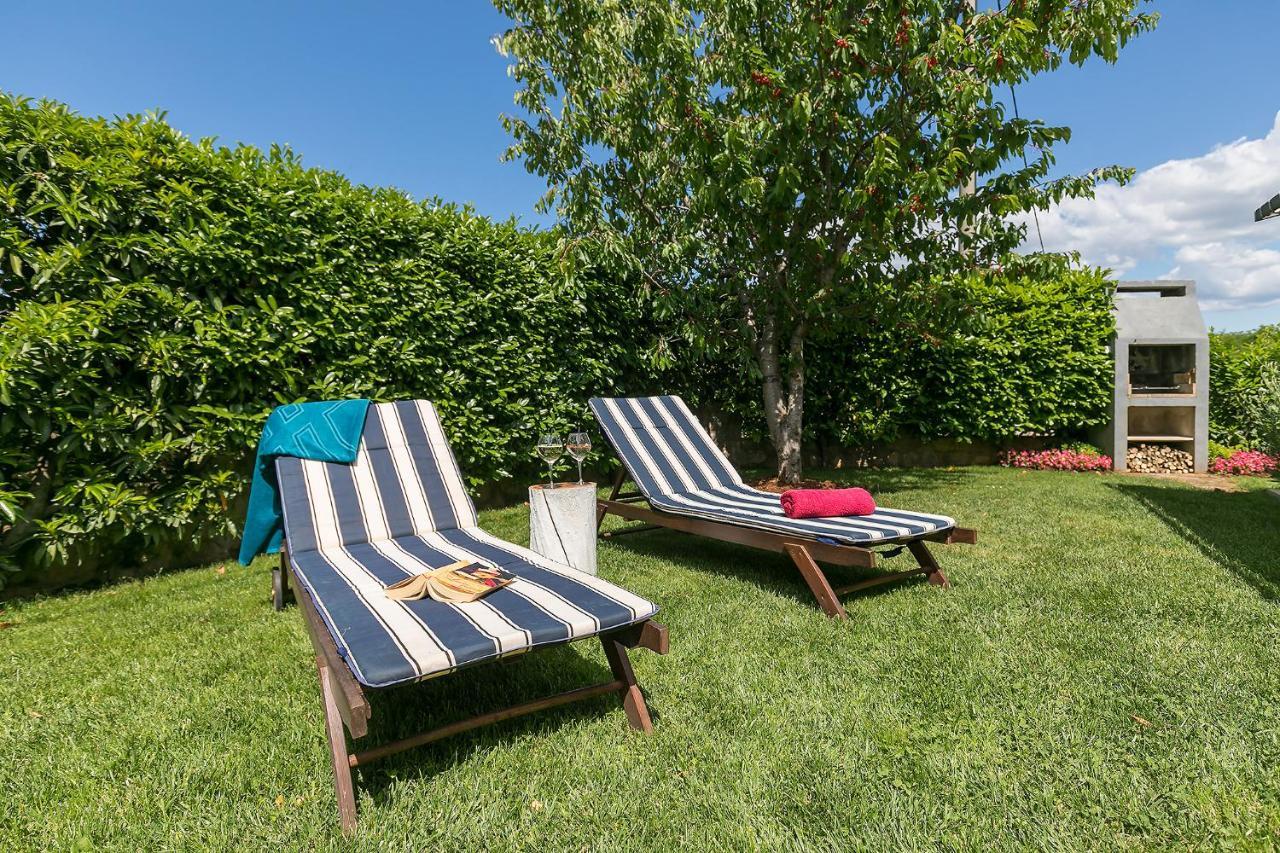 Apartments Dama Πόρετς Εξωτερικό φωτογραφία
