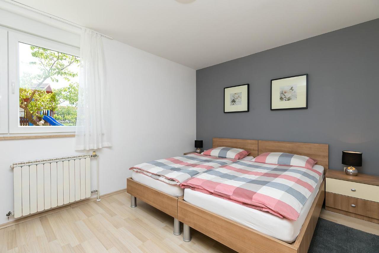 Apartments Dama Πόρετς Εξωτερικό φωτογραφία