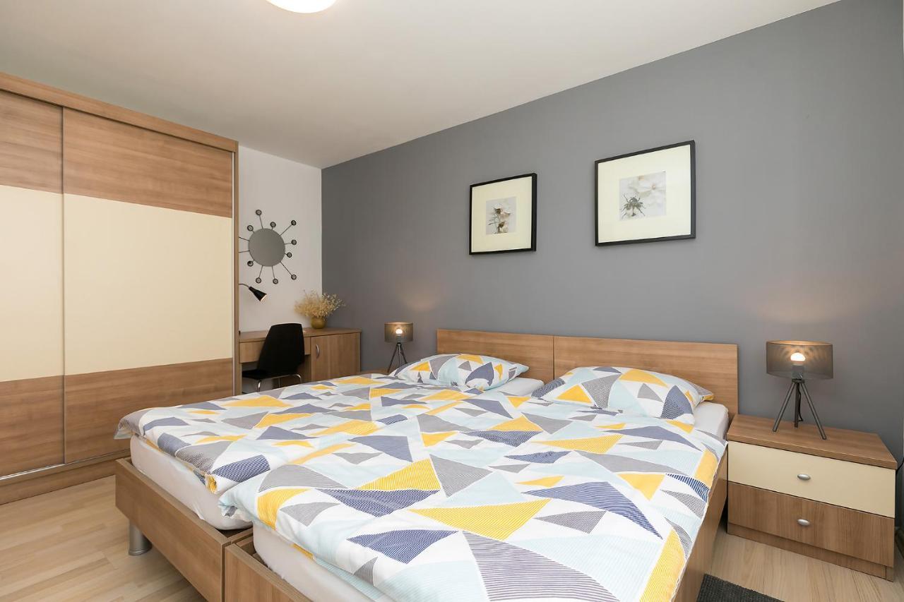 Apartments Dama Πόρετς Εξωτερικό φωτογραφία