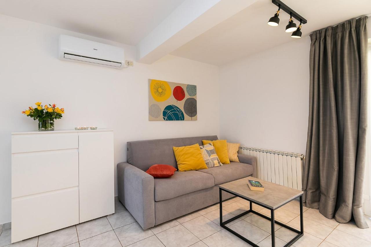 Apartments Dama Πόρετς Εξωτερικό φωτογραφία