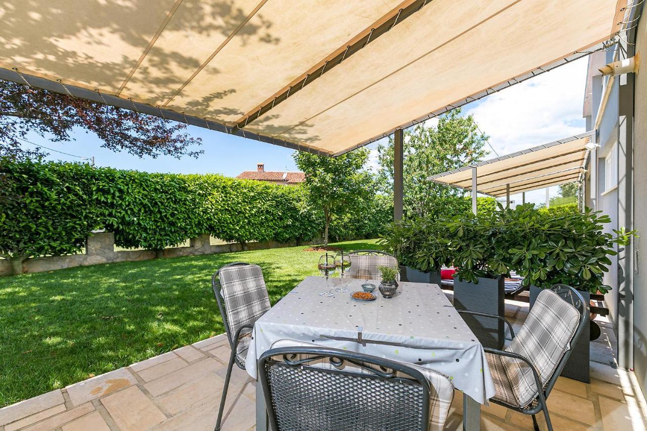Apartments Dama Πόρετς Εξωτερικό φωτογραφία