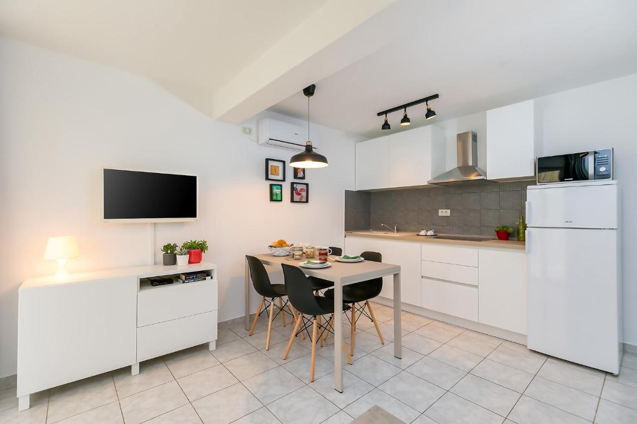 Apartments Dama Πόρετς Εξωτερικό φωτογραφία